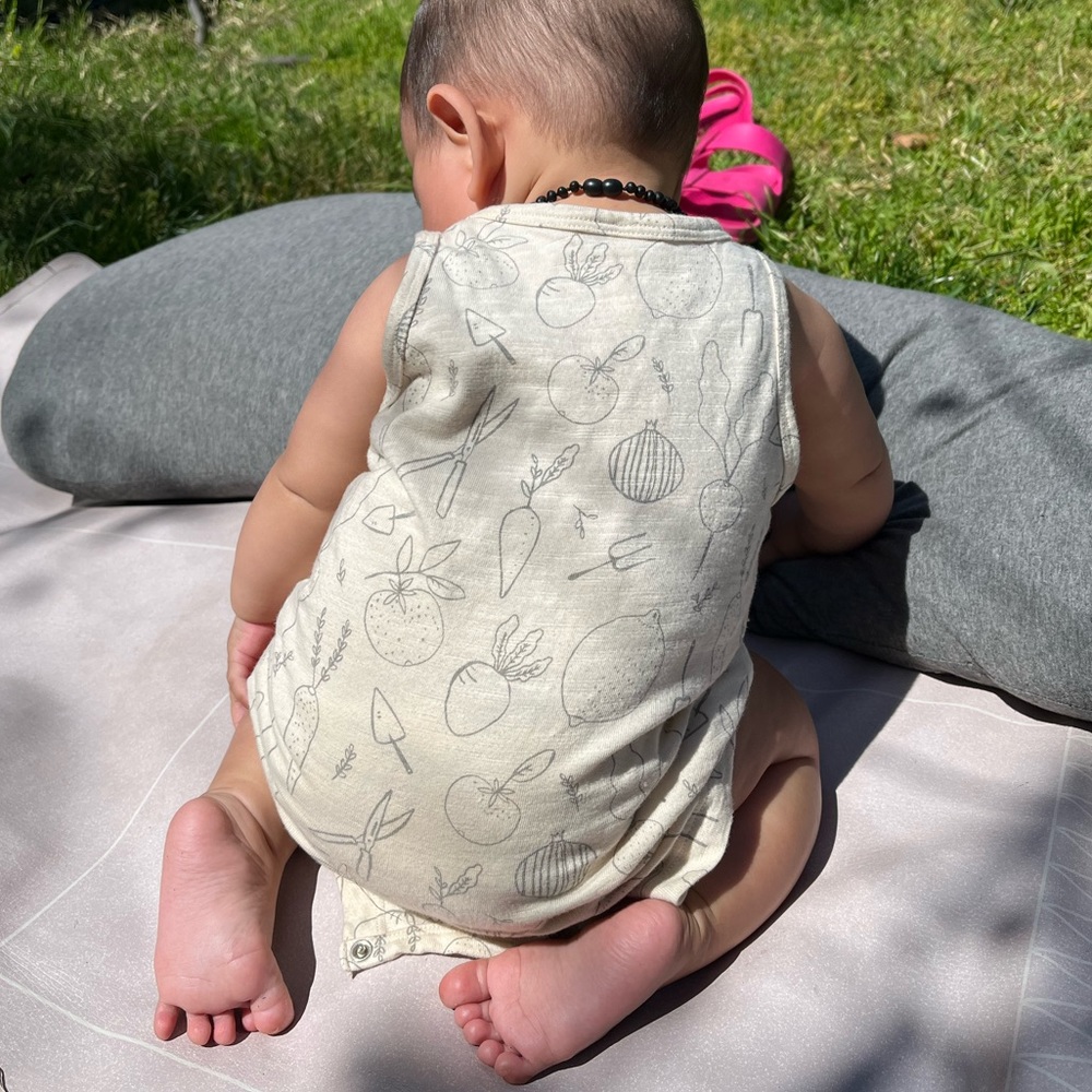 🚫GIFTED🚫 Vegetable Baby Romper - Picture 5 of 8